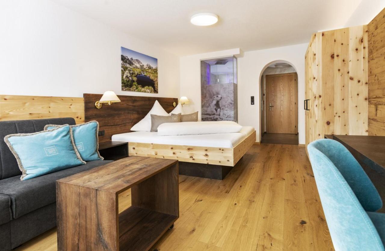 לאדיס Hotel Garni Tirol מראה חיצוני תמונה