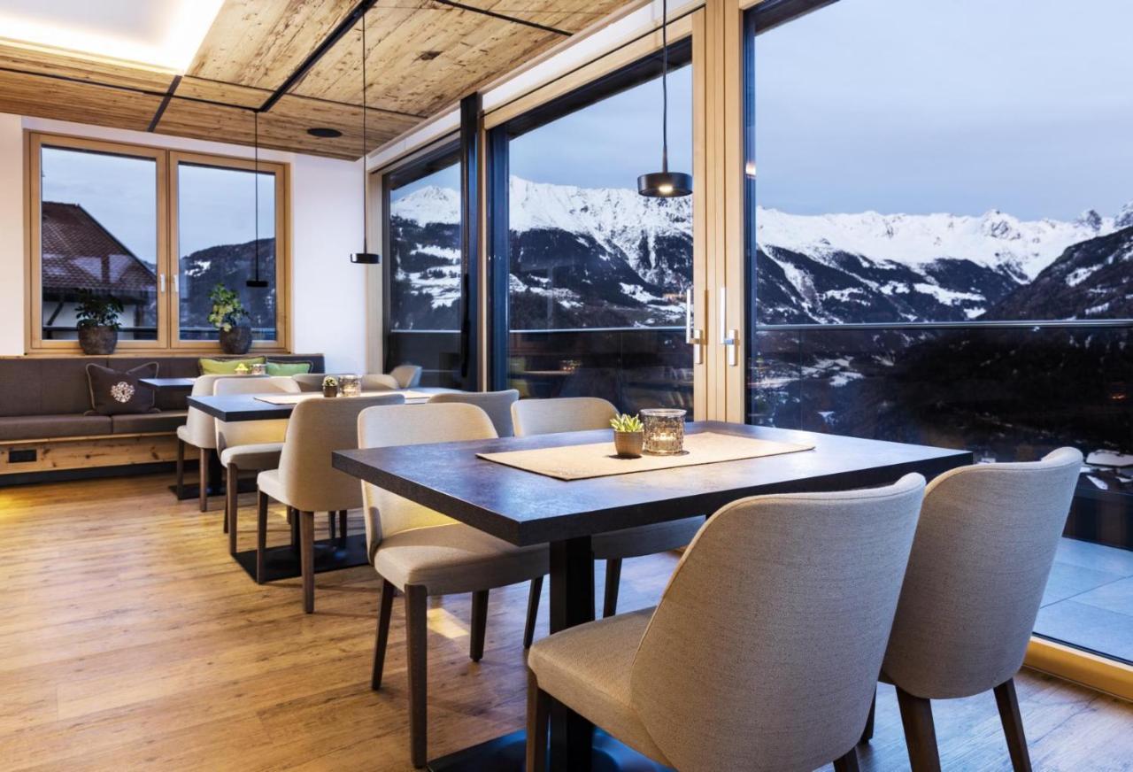 לאדיס Hotel Garni Tirol מראה חיצוני תמונה