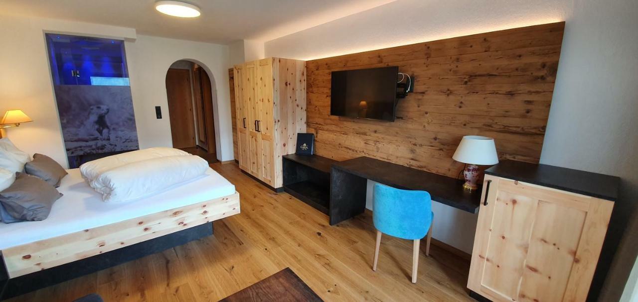 לאדיס Hotel Garni Tirol מראה חיצוני תמונה