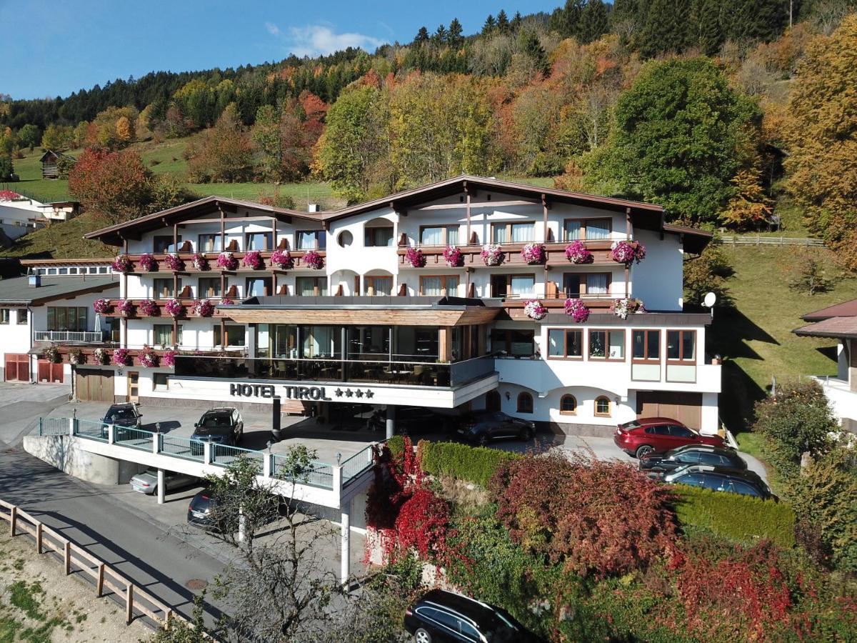 לאדיס Hotel Garni Tirol מראה חיצוני תמונה